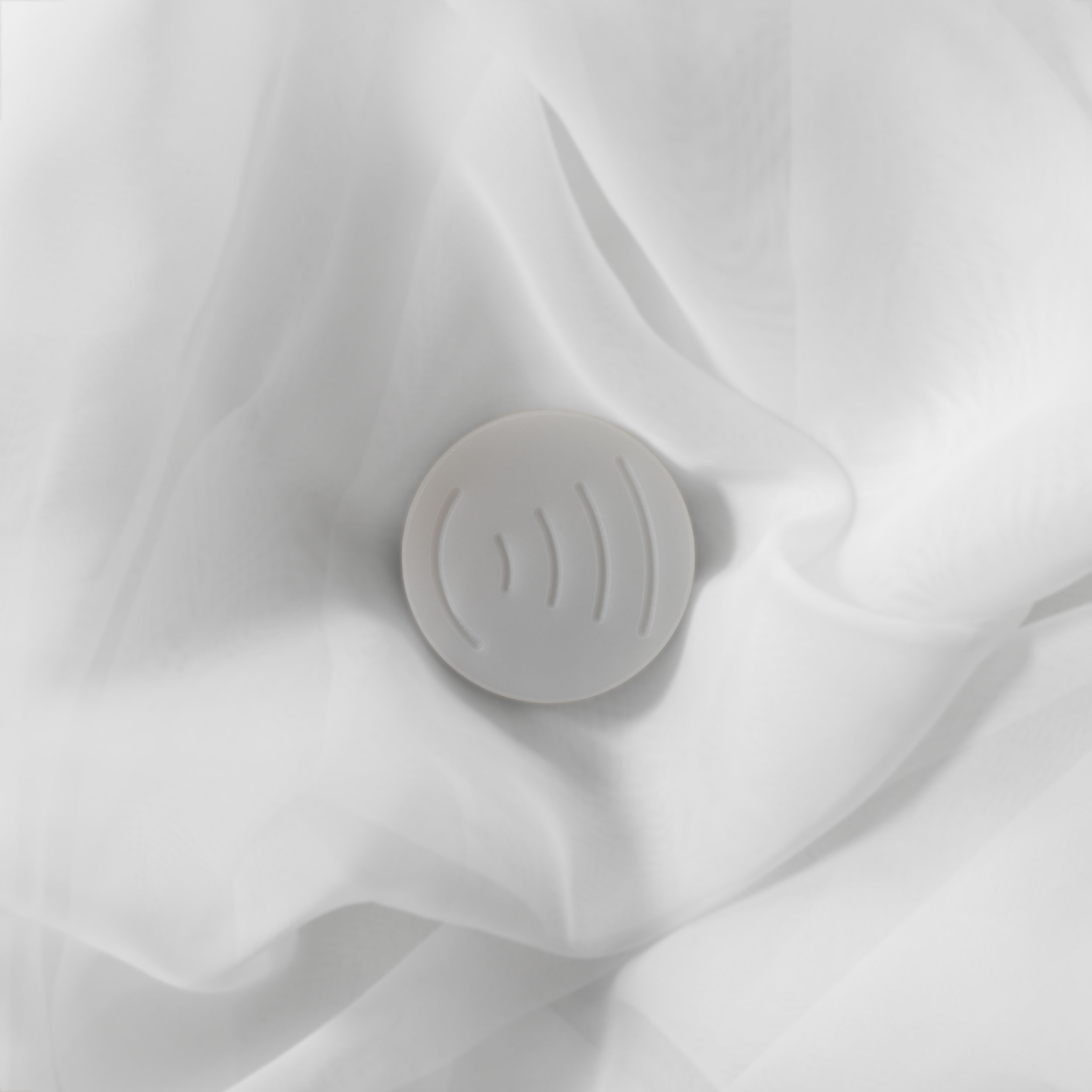 AUDAPHON MIA Five Detail Logo auf weißes weiches Stoff Bildformat 1zu1