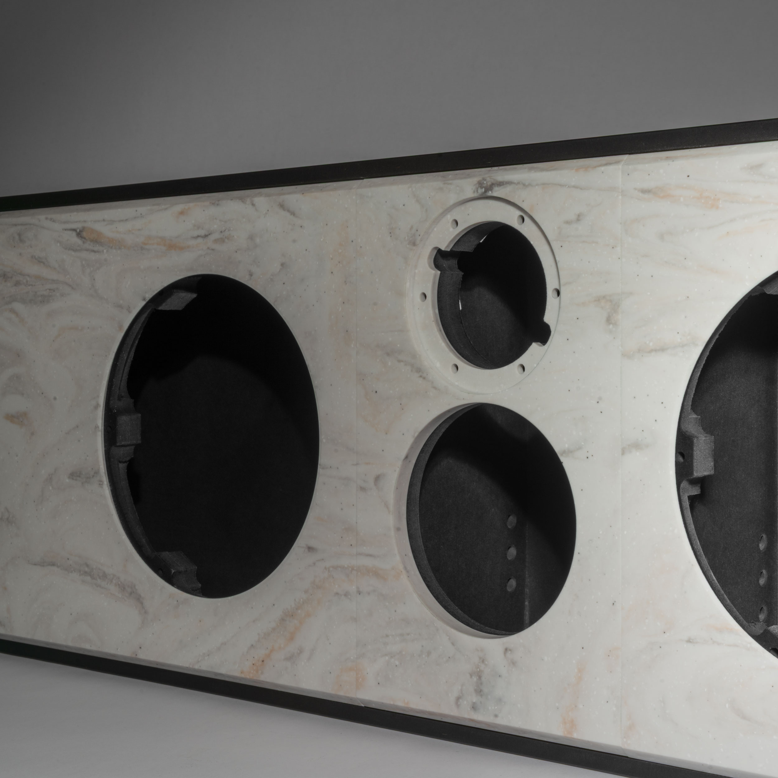 AUDAPHON IVO One Wandlautsprecher Gehäuse Detail 1zu1